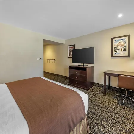 Best Western Plus Truckee-Tahoe Hotel Exterior photo